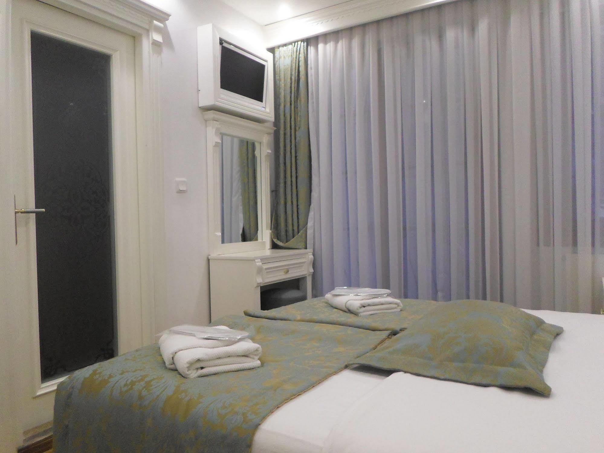 La Petite Maison Hotel Istambul Extérieur photo